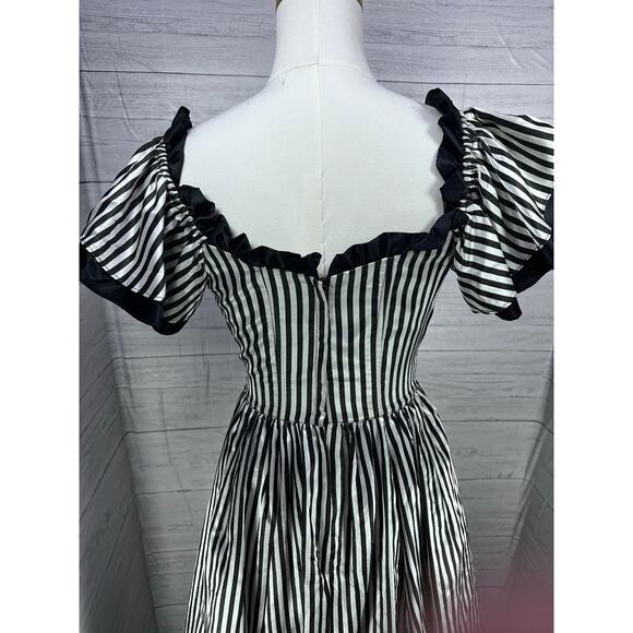 VTG 70s Gunne Sax black white stripe Women dress size 5 whimsygoth emo grunge - Picture 9 of 15